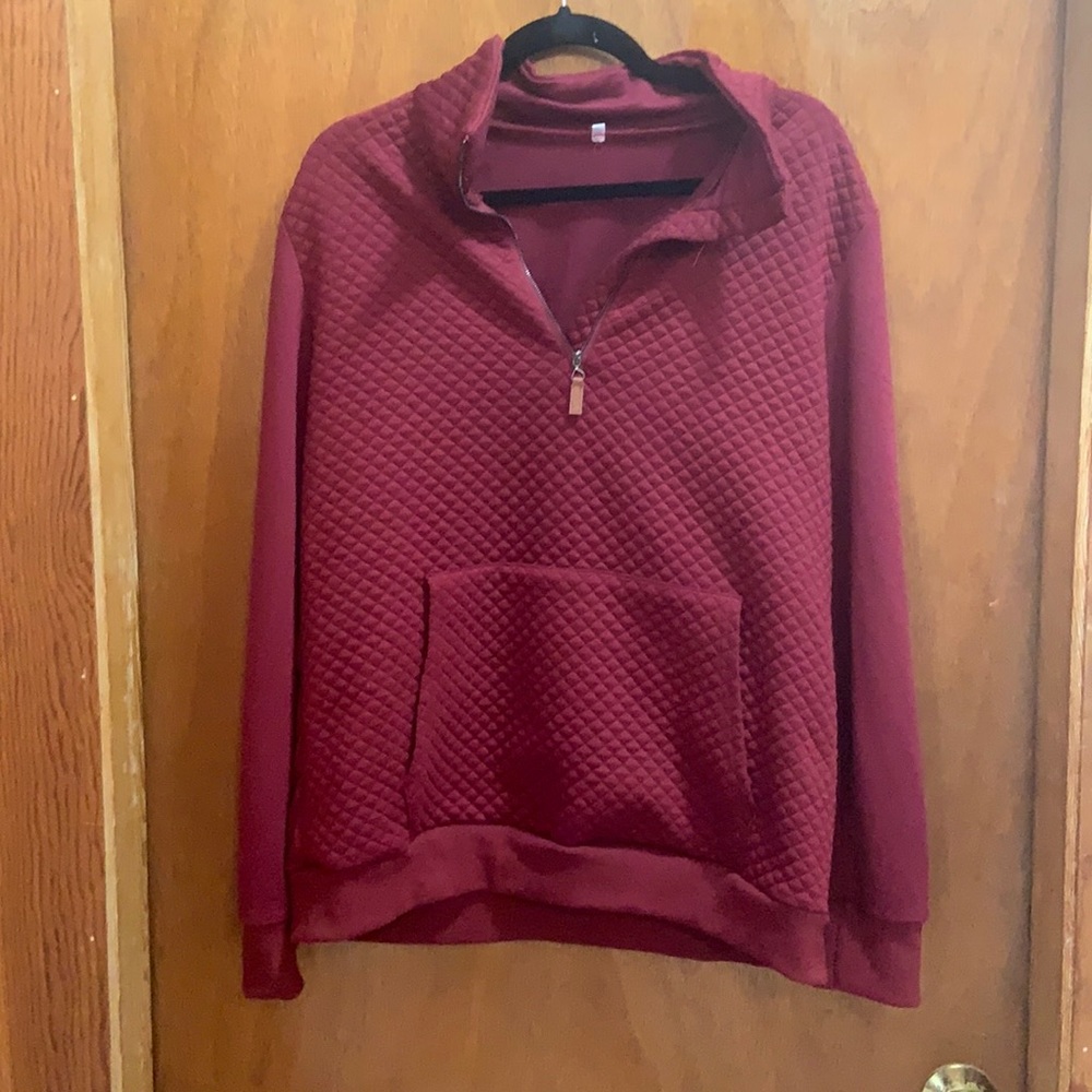Quilted quarter zip pull over